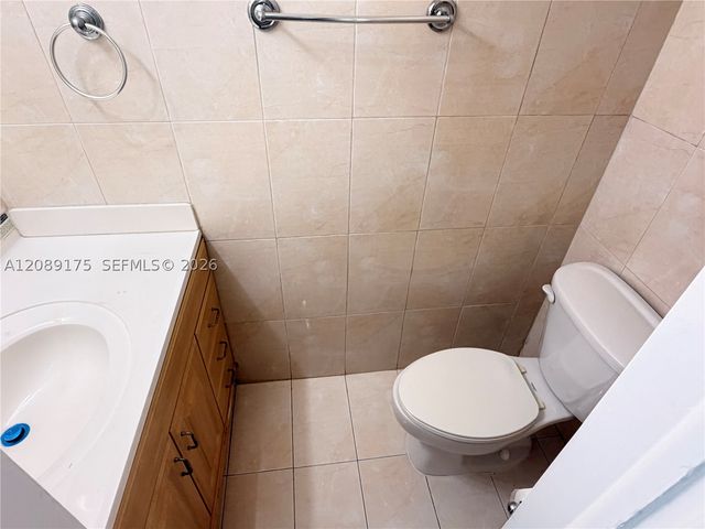 10962 SW 4th St I2, Sweetwater, FL 33174