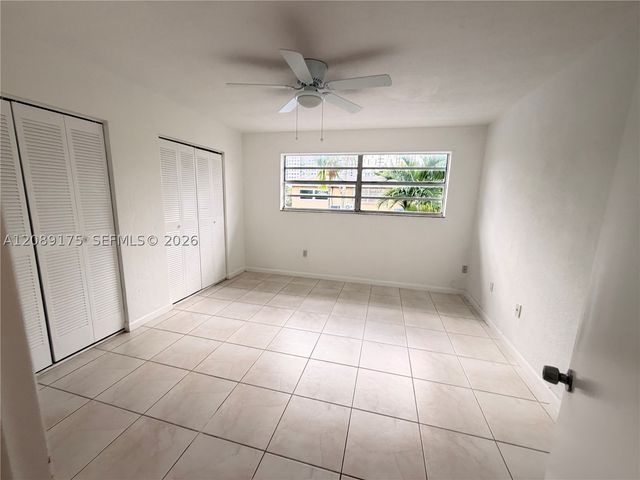 10962 SW 4th St I2, Sweetwater, FL 33174