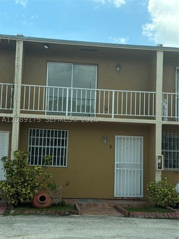 10962 SW 4th St I2, Sweetwater, FL 33174