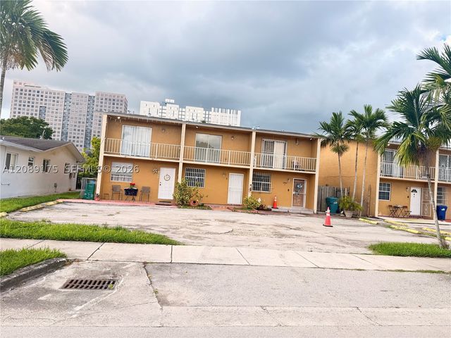 10962 SW 4th St I2, Sweetwater, FL 33174