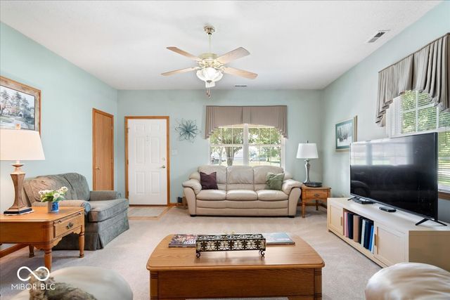 7686 Sea Crest Way S, Noblesville, IN 46062