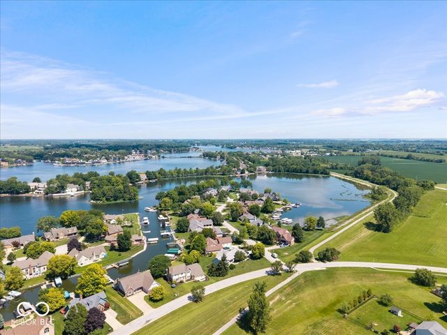 7686 Sea Crest Way S, Noblesville, IN 46062