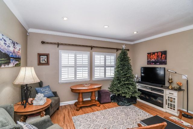 7613 Glenbain Way, Elk Grove, CA 95758