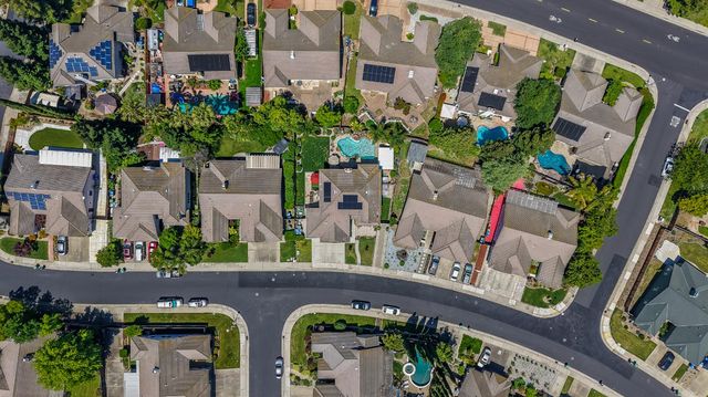 7613 Glenbain Way, Elk Grove, CA 95758