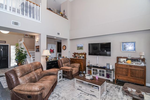 7613 Glenbain Way, Elk Grove, CA 95758