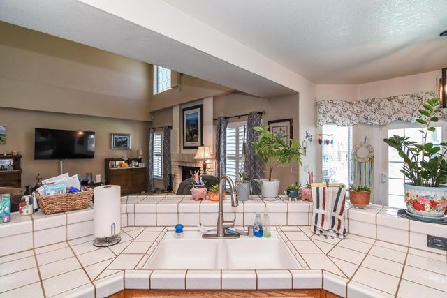 7613 Glenbain Way, Elk Grove, CA 95758