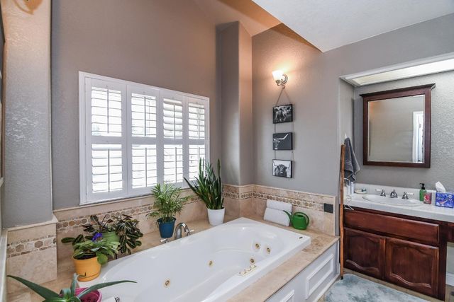7613 Glenbain Way, Elk Grove, CA 95758