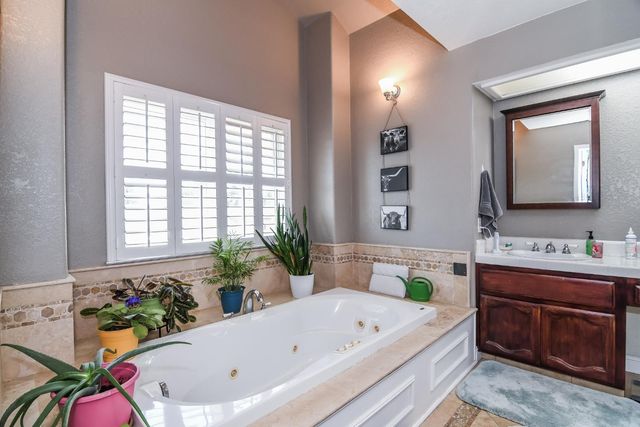 7613 Glenbain Way, Elk Grove, CA 95758