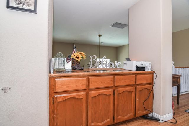 7613 Glenbain Way, Elk Grove, CA 95758