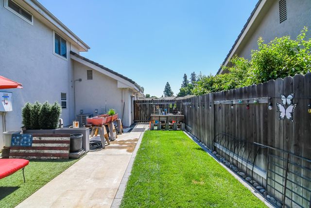 7613 Glenbain Way, Elk Grove, CA 95758