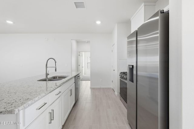 13829 Summer Wave Avenue, El Paso, TX 79928