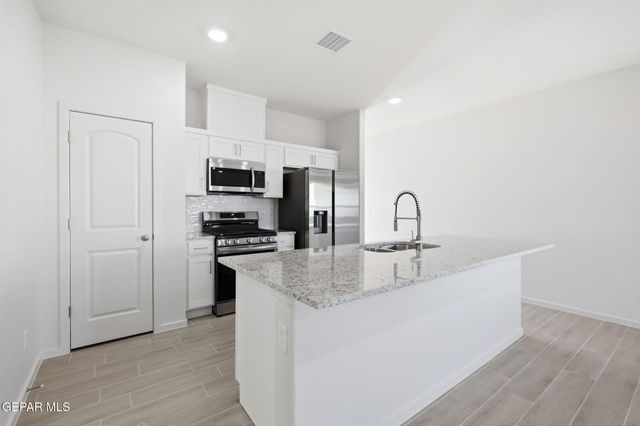 13829 Summer Wave Avenue, El Paso, TX 79928