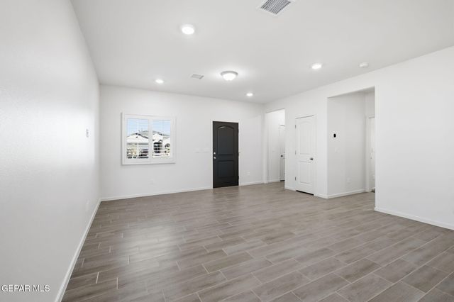 13829 Summer Wave Avenue, El Paso, TX 79928