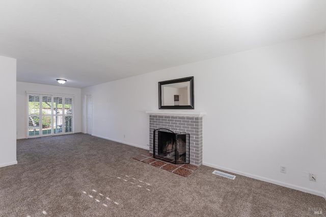 1803 S Dora St, Ukiah, CA 95482