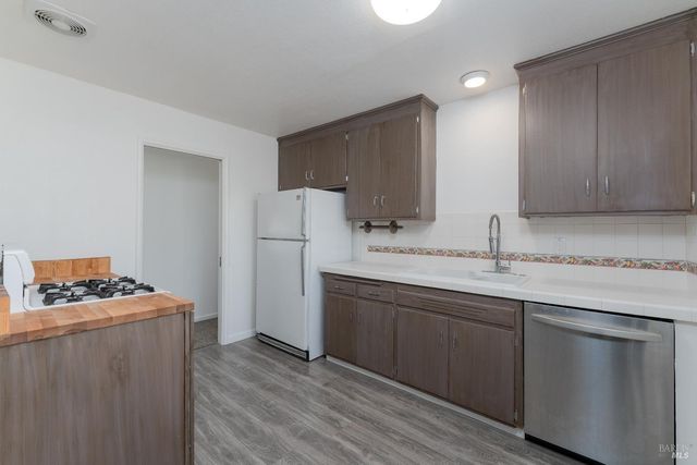 1803 S Dora St, Ukiah, CA 95482