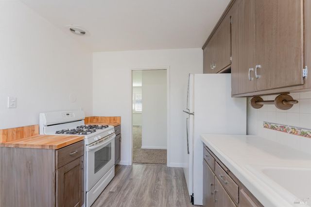 1803 S Dora St, Ukiah, CA 95482