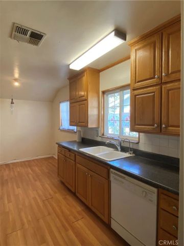 17430 Saticoy, Van Nuys, CA 91406