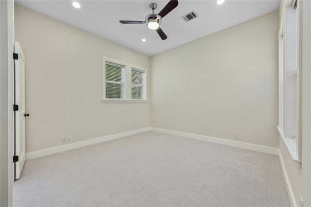 1205 Norwalk LN D, Austin, TX 78703