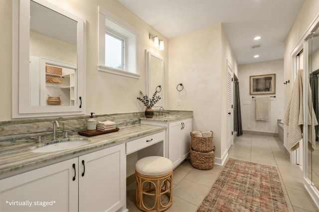 1205 Norwalk LN D, Austin, TX 78703