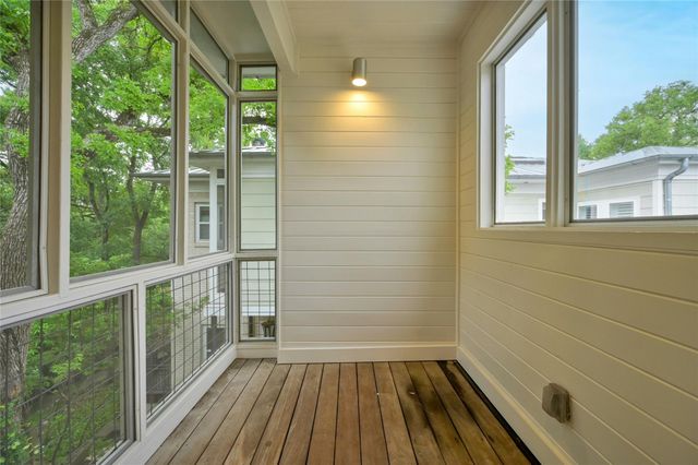 1205 Norwalk LN D, Austin, TX 78703