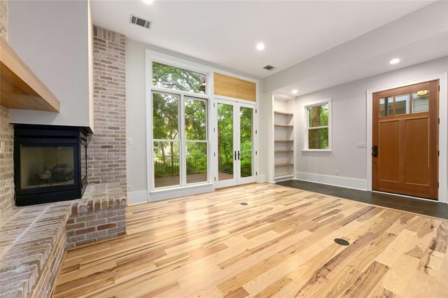 1205 Norwalk LN D, Austin, TX 78703