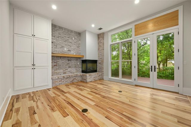 1205 Norwalk LN D, Austin, TX 78703