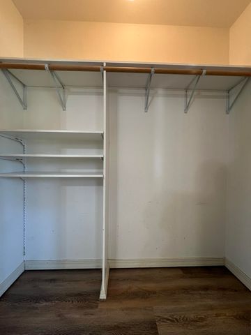 103 W 9th Street, Willow Springs, MO 65793