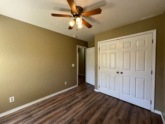 103 W 9th Street, Willow Springs, MO 65793