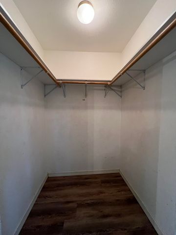 103 W 9th Street, Willow Springs, MO 65793