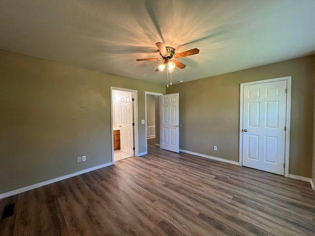 103 W 9th Street, Willow Springs, MO 65793