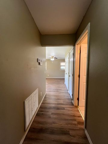 103 W 9th Street, Willow Springs, MO 65793