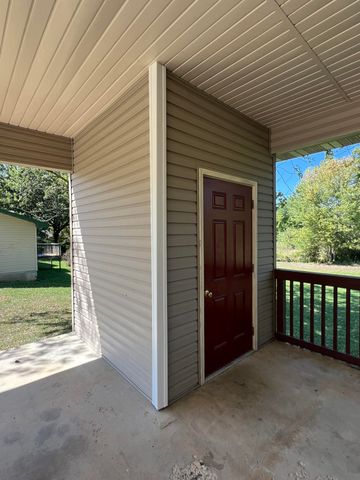 103 W 9th Street, Willow Springs, MO 65793