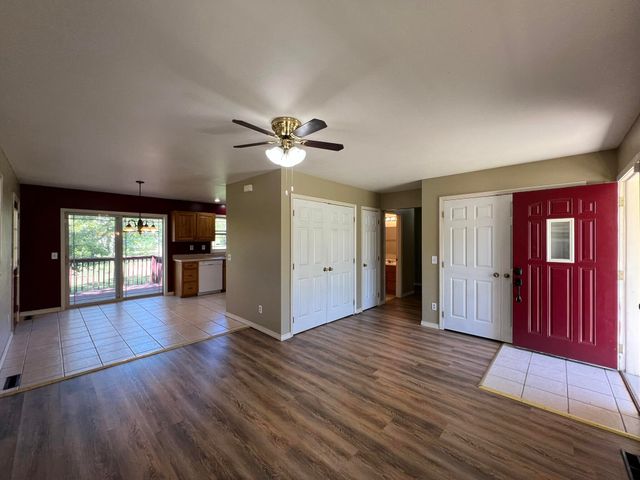 103 W 9th Street, Willow Springs, MO 65793