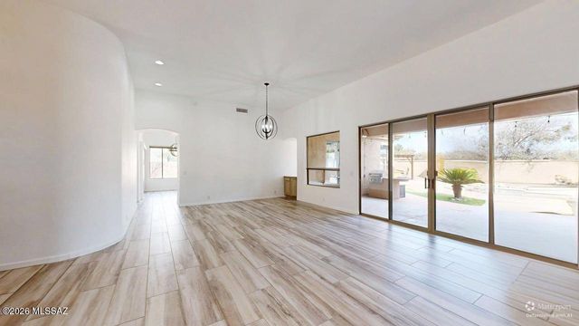 2470 N Castle Rock Drive, Tucson, AZ 85749