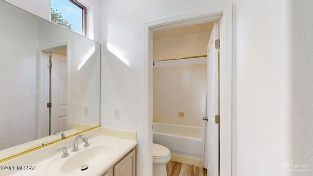 2470 N Castle Rock Drive, Tucson, AZ 85749