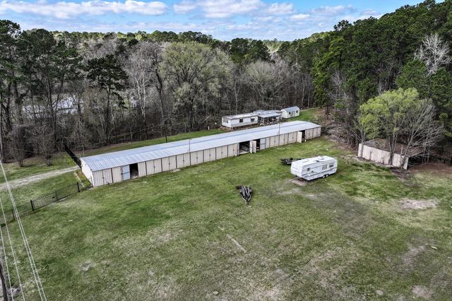 5701 Hwy 190 W, Point Blank, TX 77364