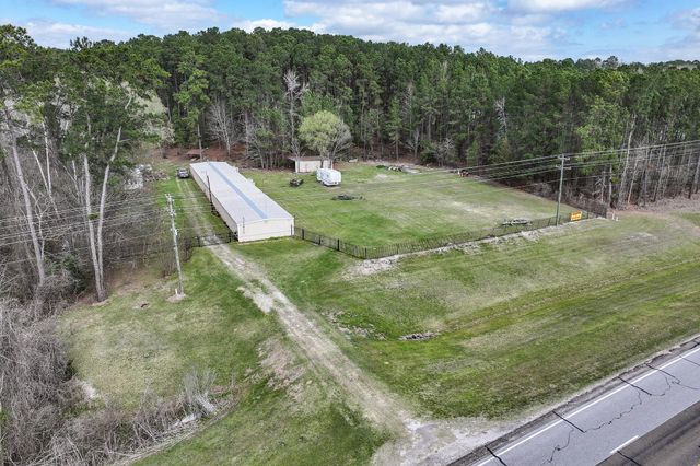 5701 Hwy 190 W, Point Blank, TX 77364