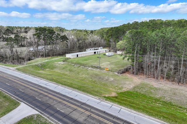 5701 Hwy 190 W, Point Blank, TX 77364