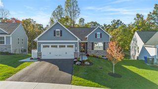 536 Coughton Cross Dr, Lancaster Twp, PA 16037