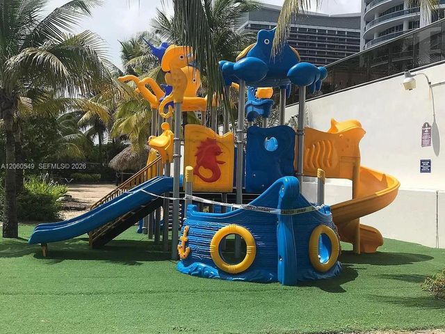 6039 Collins Avenue 516, Miami Beach, FL 33140