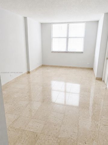 6039 Collins Avenue 516, Miami Beach, FL 33140