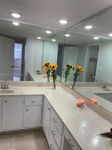 6039 Collins Avenue 516, Miami Beach, FL 33140