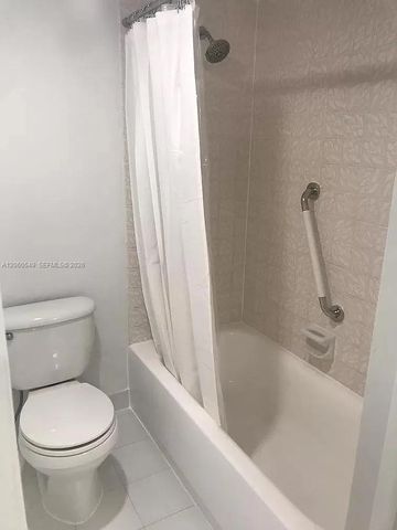 6039 Collins Avenue 516, Miami Beach, FL 33140