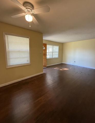 646 LEACREST DR, Memphis, TN 38109