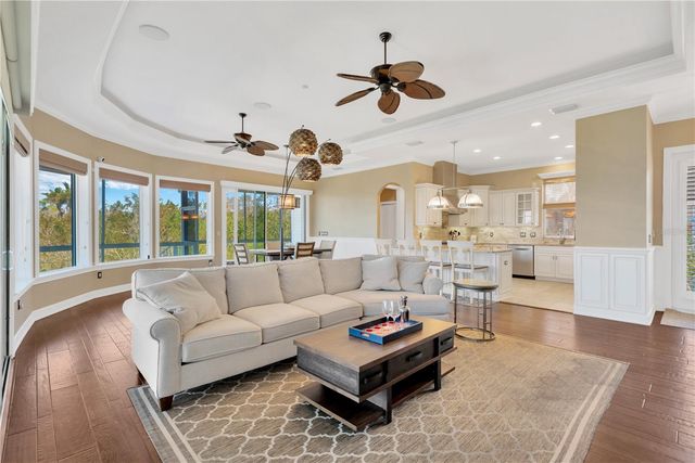 511 SEAVIEW DRIVE, Tarpon Springs, FL 34689