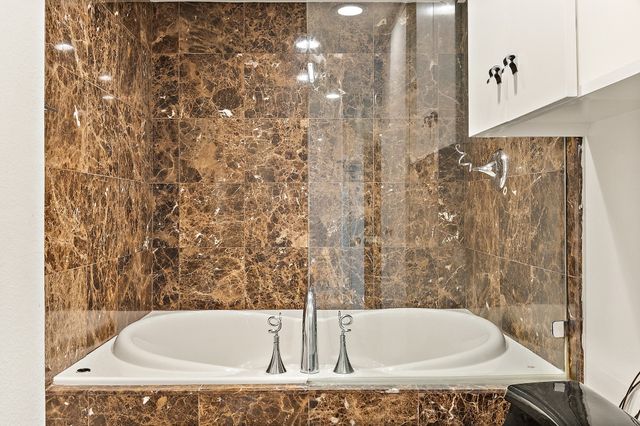 3310 Fairmount Street 16B, Dallas, TX 75201