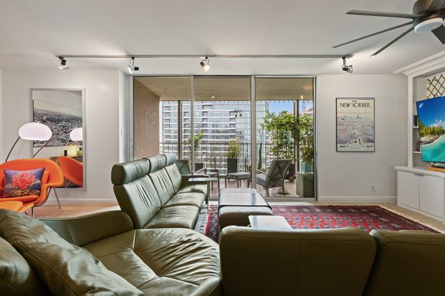 3310 Fairmount Street 16B, Dallas, TX 75201