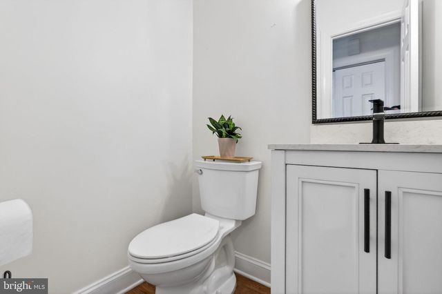 46 GREENWOOD DR, Blackwood, NJ 08012