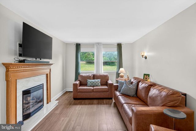 46 GREENWOOD DR, Blackwood, NJ 08012
