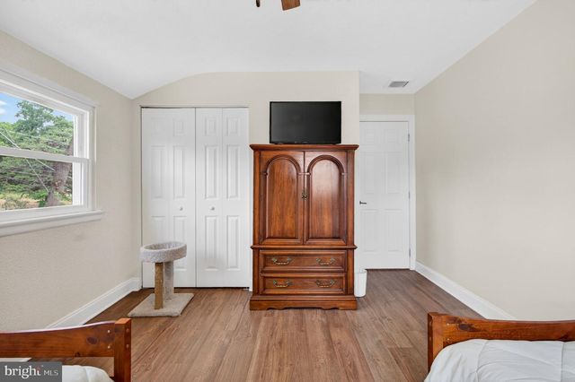 46 GREENWOOD DR, Blackwood, NJ 08012